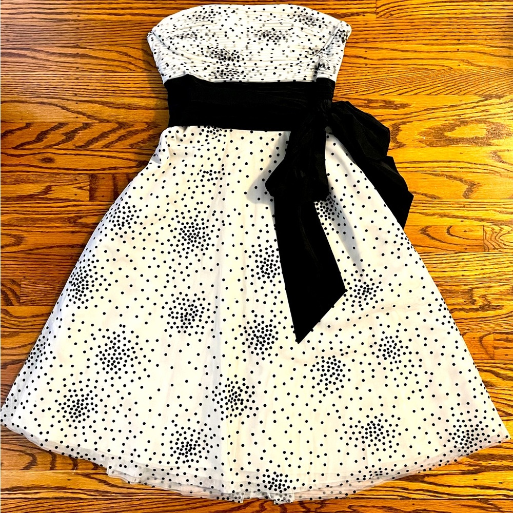 BCBG MaxAzria Black White polka dot cocktail dress - Size 10